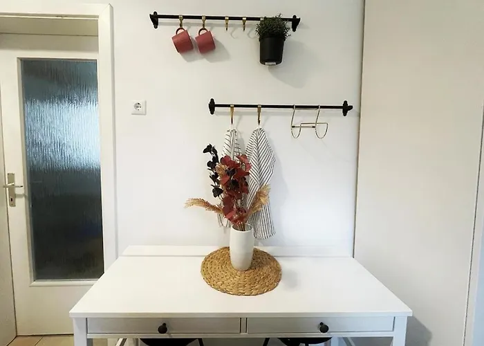 Manca's With Free Parking Apartament